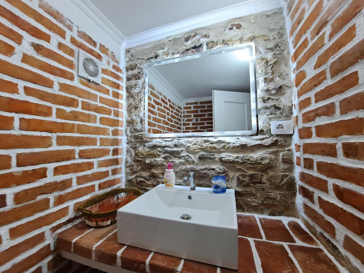 "Villa 70" Guesthouse Αργυρόκαστρο Εξωτερικό φωτογραφία