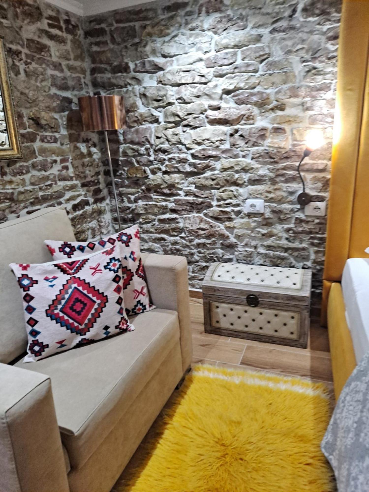 "Villa 70" Guesthouse Αργυρόκαστρο Εξωτερικό φωτογραφία