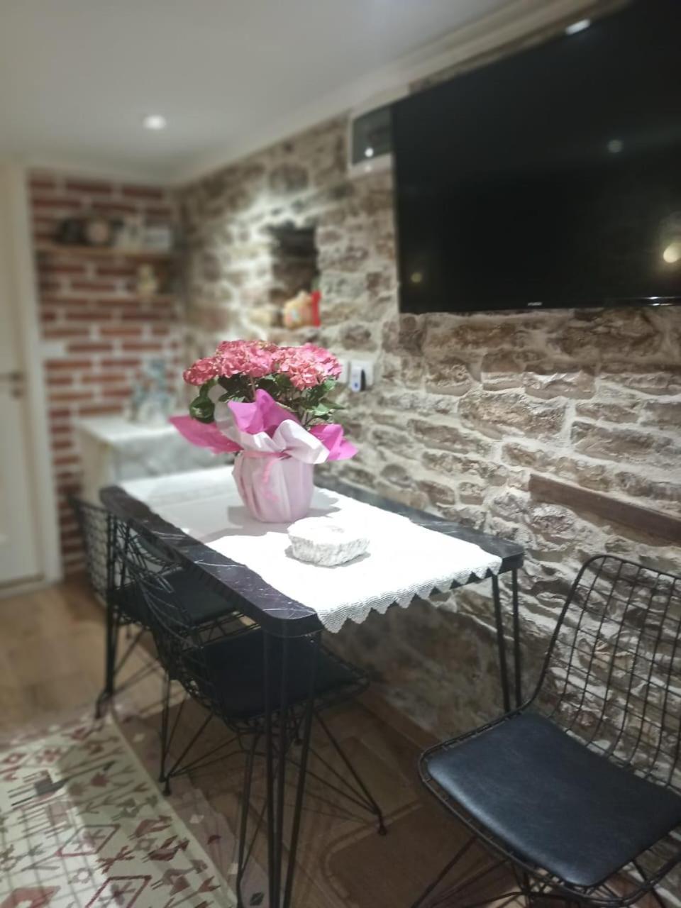 "Villa 70" Guesthouse Αργυρόκαστρο Εξωτερικό φωτογραφία