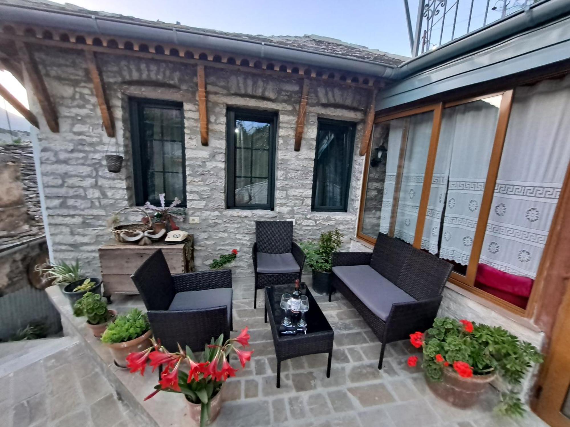 "Villa 70" Guesthouse Αργυρόκαστρο Εξωτερικό φωτογραφία